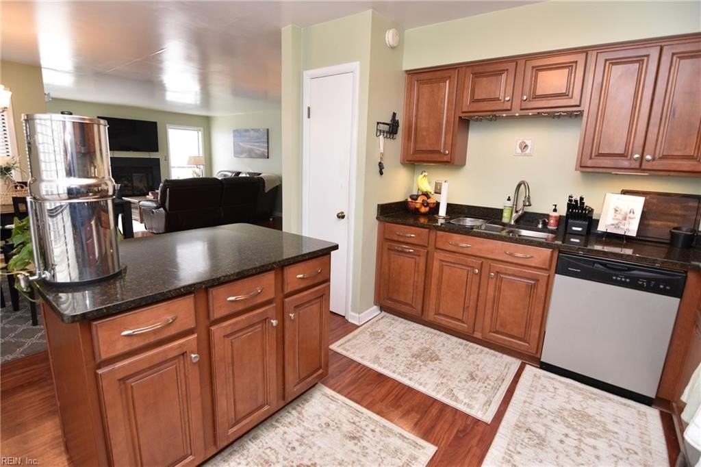 2904 Eriksen Ct - Photo 6 of 27