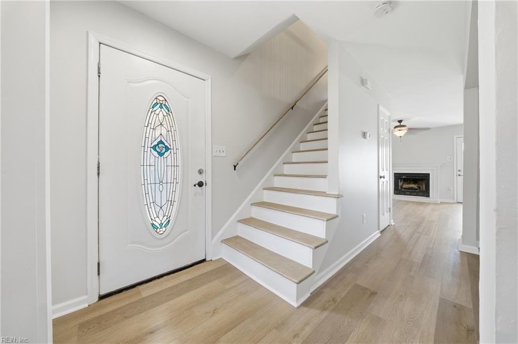 1913 Gravenhurst Dr - Photo 4 of 50