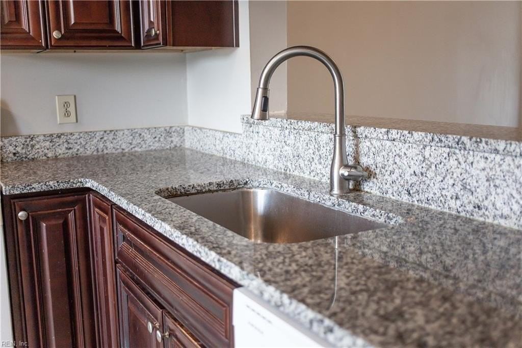 5702 Constance Ct - Photo 4 of 25