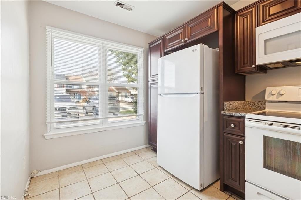 5702 Constance Ct - Photo 5 of 25