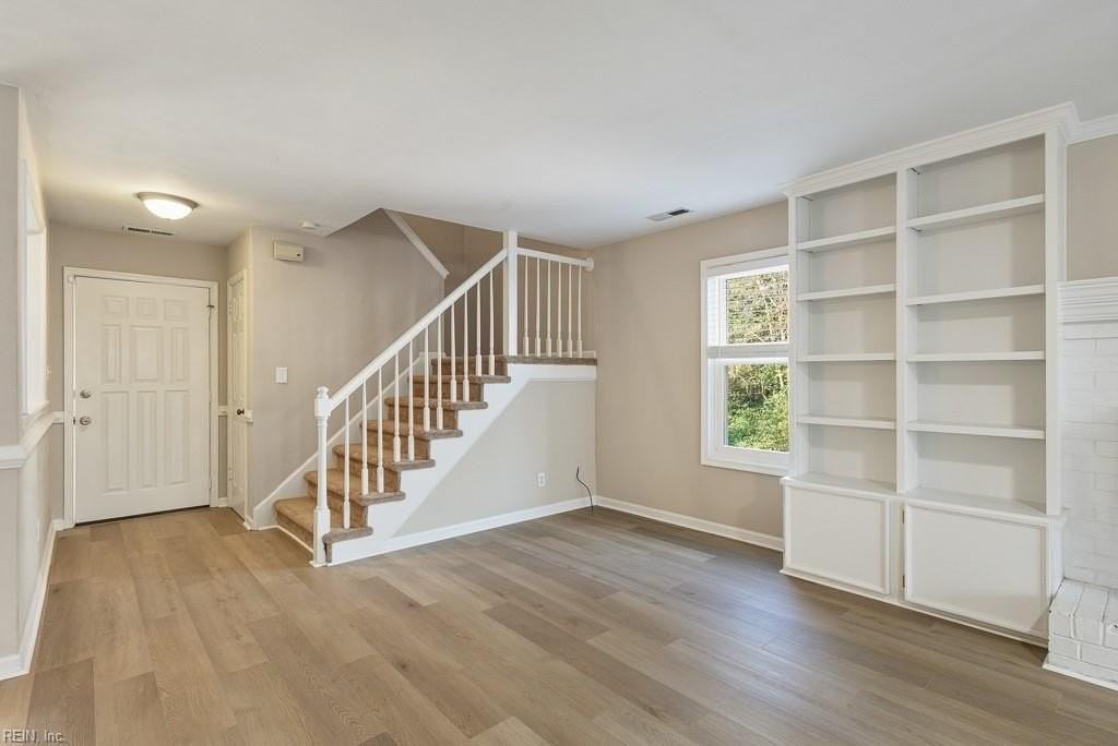 301 Discovery Rd - Photo 5 of 36