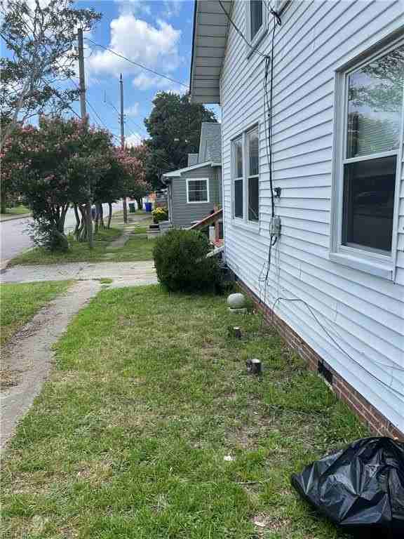 360 Staten St #C - Photo 5 of 14