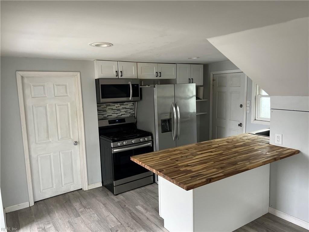 360 Staten St #C - Photo 7 of 14