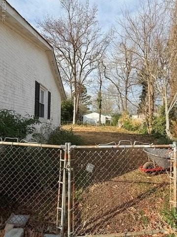 13 Grant Dr - Photo 4 of 17