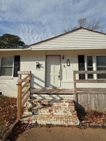 13 Grant Dr - Photo 5 of 17