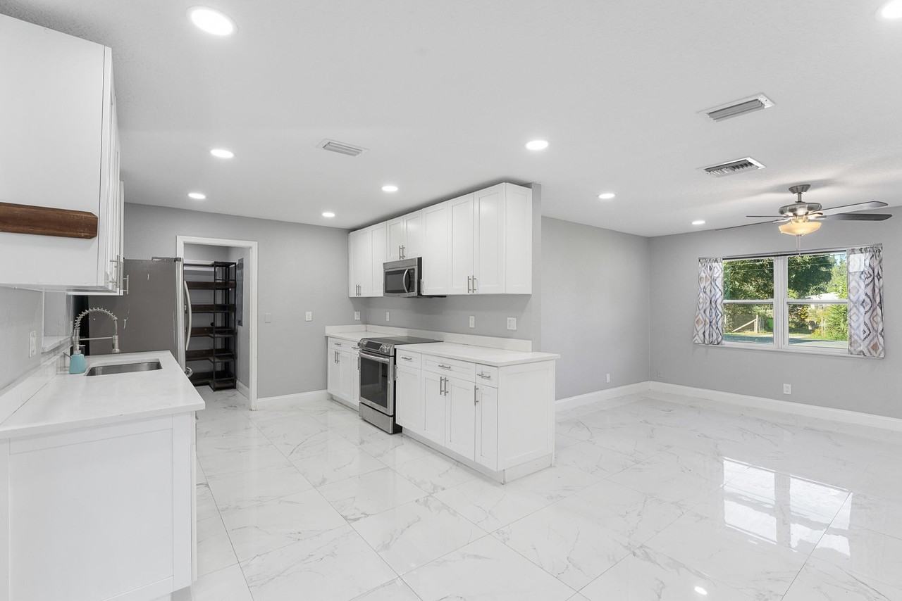 3910 147th Ave N - Photo 5 of 27