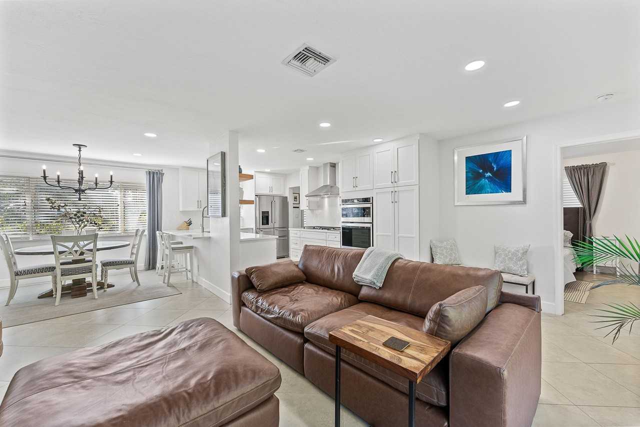 429 Inlet Rd - Photo 3 of 38