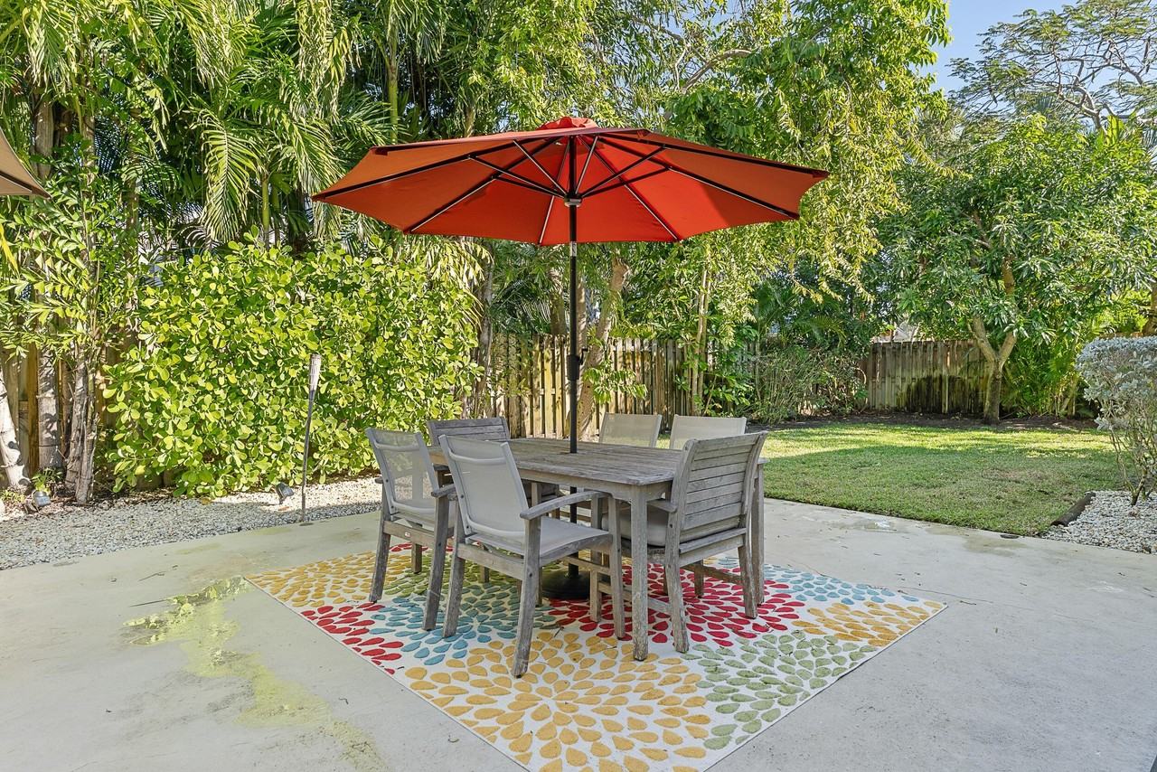 429 Inlet Rd - Photo 5 of 38