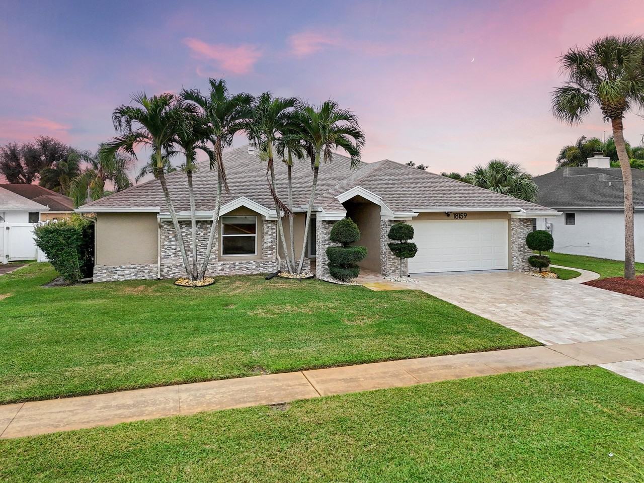 18159 181st Cir S - Photo 2 of 46