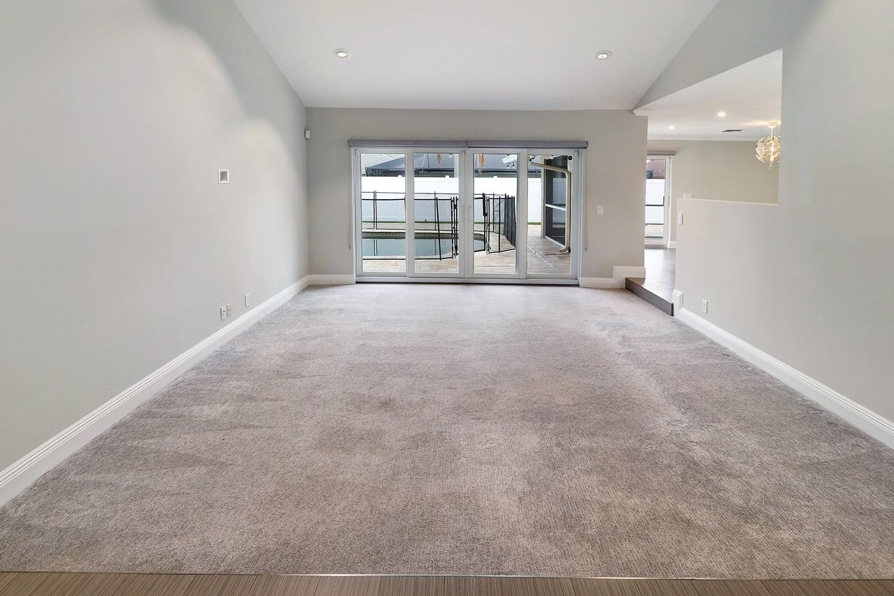 18159 181st Cir S - Photo 5 of 46