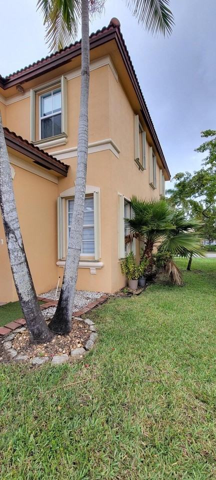 11357 Nw 87th Ln - Photo 3 of 50