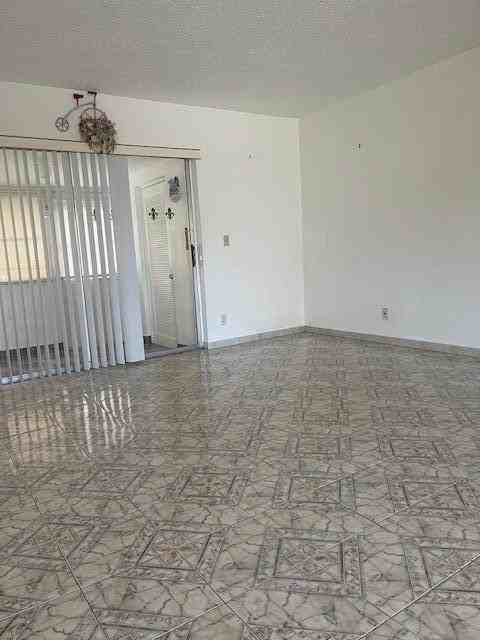 2727 Dudley Dr W #E - Photo 4 of 19