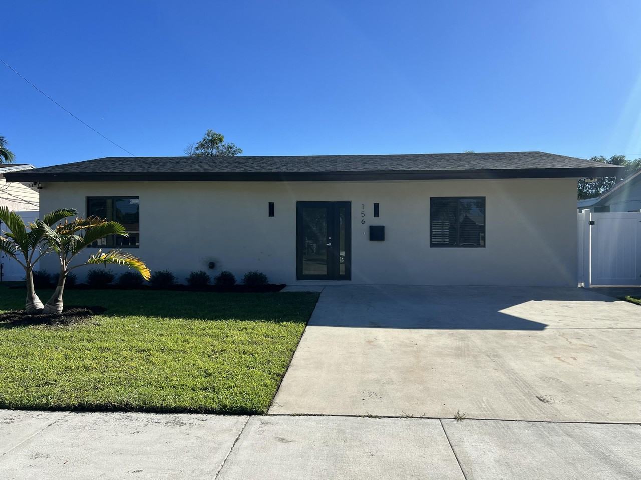 156 Nw 15th Ct - Photo 2 of 36