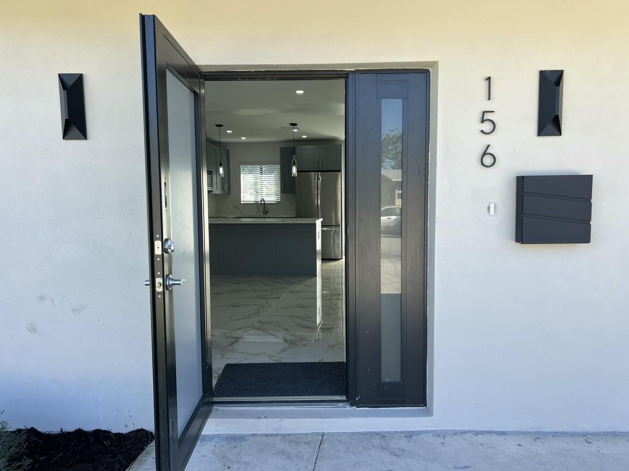 156 Nw 15th Ct - Photo 3 of 36