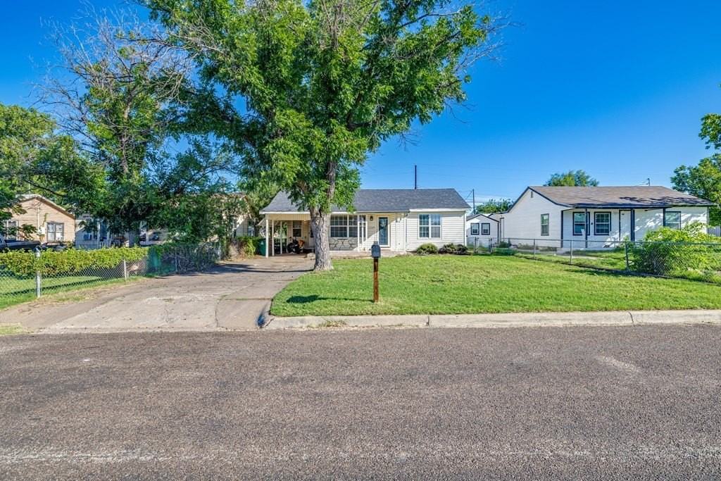 106 W 18th St - Photo 2 of 27