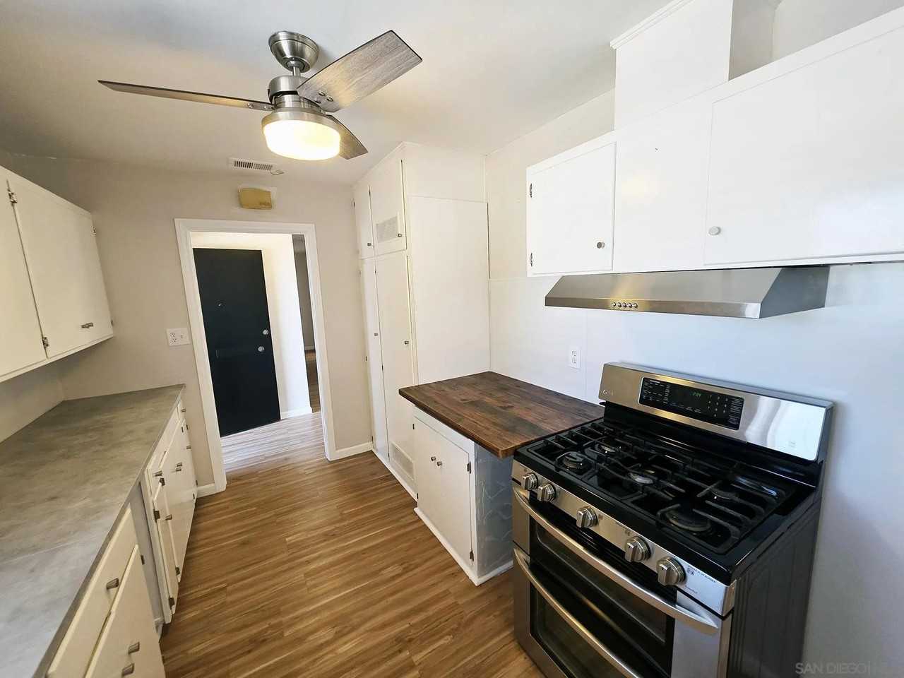 2402 Meadow Lark Dr - Photo 3 of 24