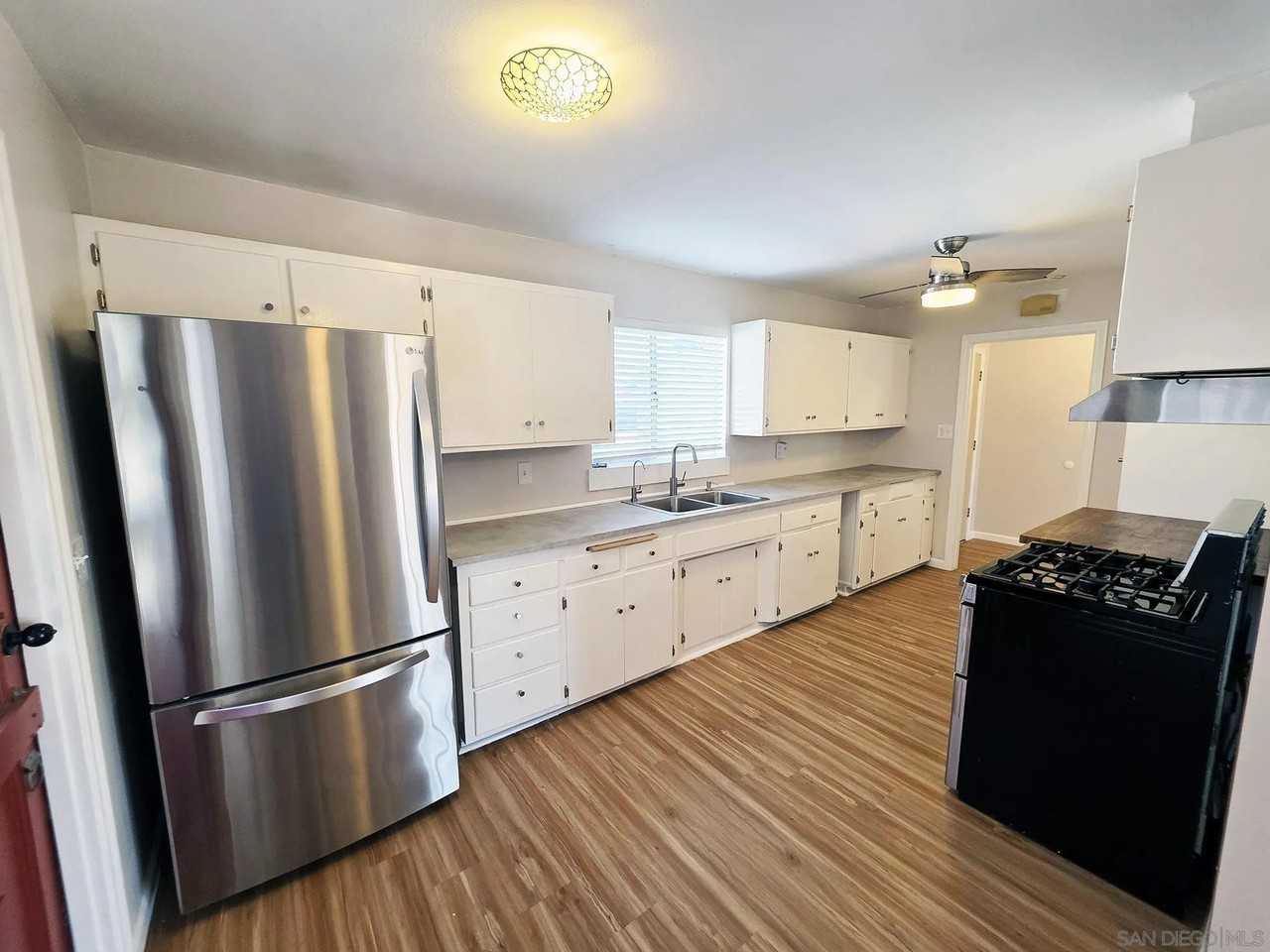 2402 Meadow Lark Dr - Photo 6 of 24