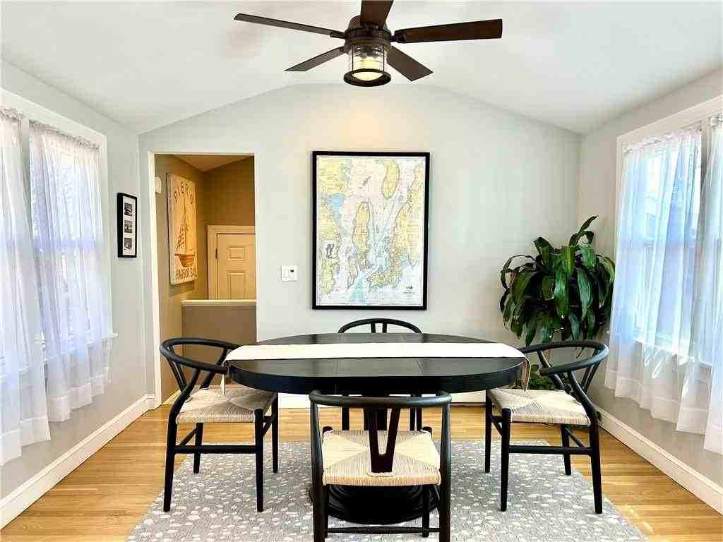 83 Friendship St - Photo 7 of 25