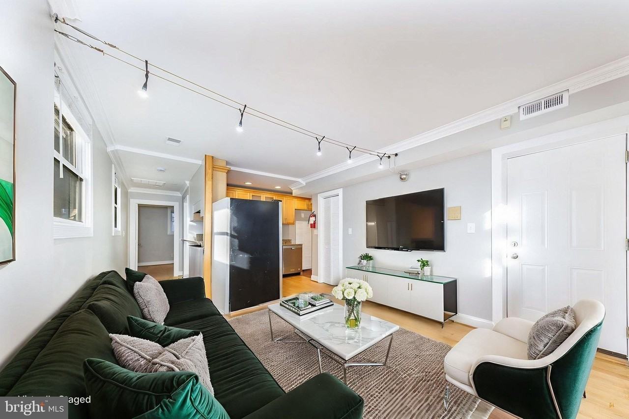 300 Oklahoma Ave Ne Apt 101 #101 - Photo 5 of 23