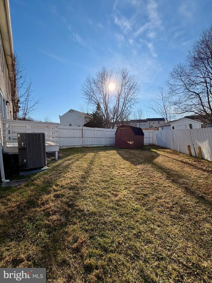 135 Whitburn Pl - Photo 2 of 25