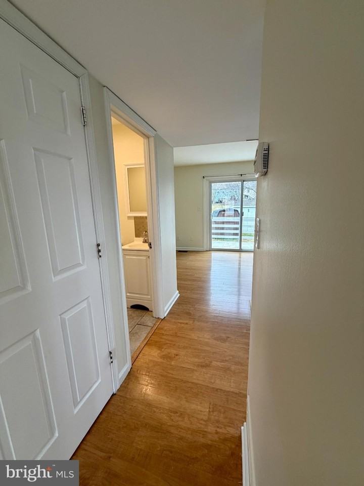 135 Whitburn Pl - Photo 5 of 25