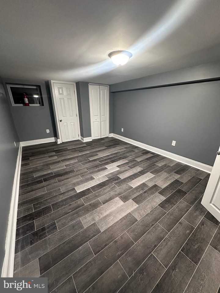 405 Lyndhurst St - Photo 6 of 10