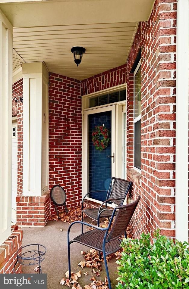 10425 Starlight Pl - Photo 3 of 48