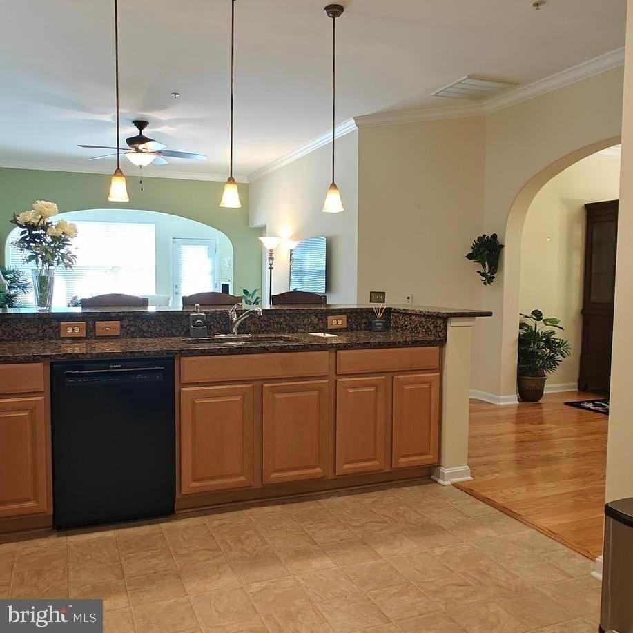 10425 Starlight Pl - Photo 5 of 48