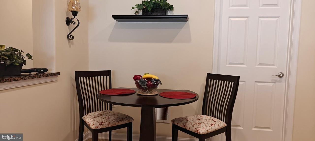 10425 Starlight Pl - Photo 7 of 48