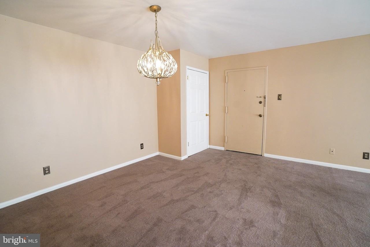 10115 Prince Pl Apt 301-2a #301-2A - Photo 6 of 25