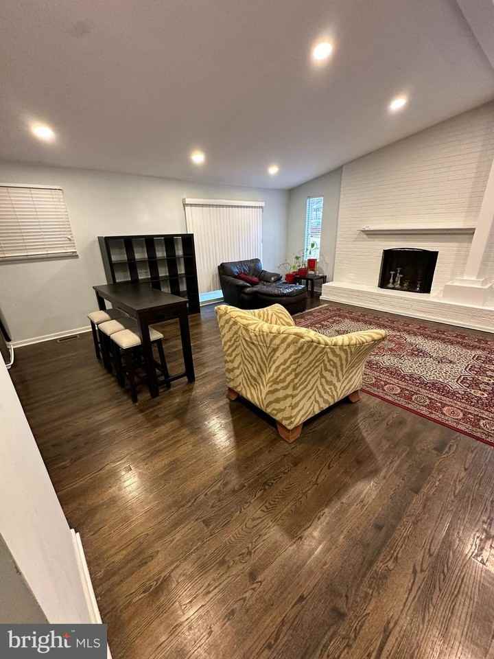 10006 Green Forest Dr - Photo 4 of 34