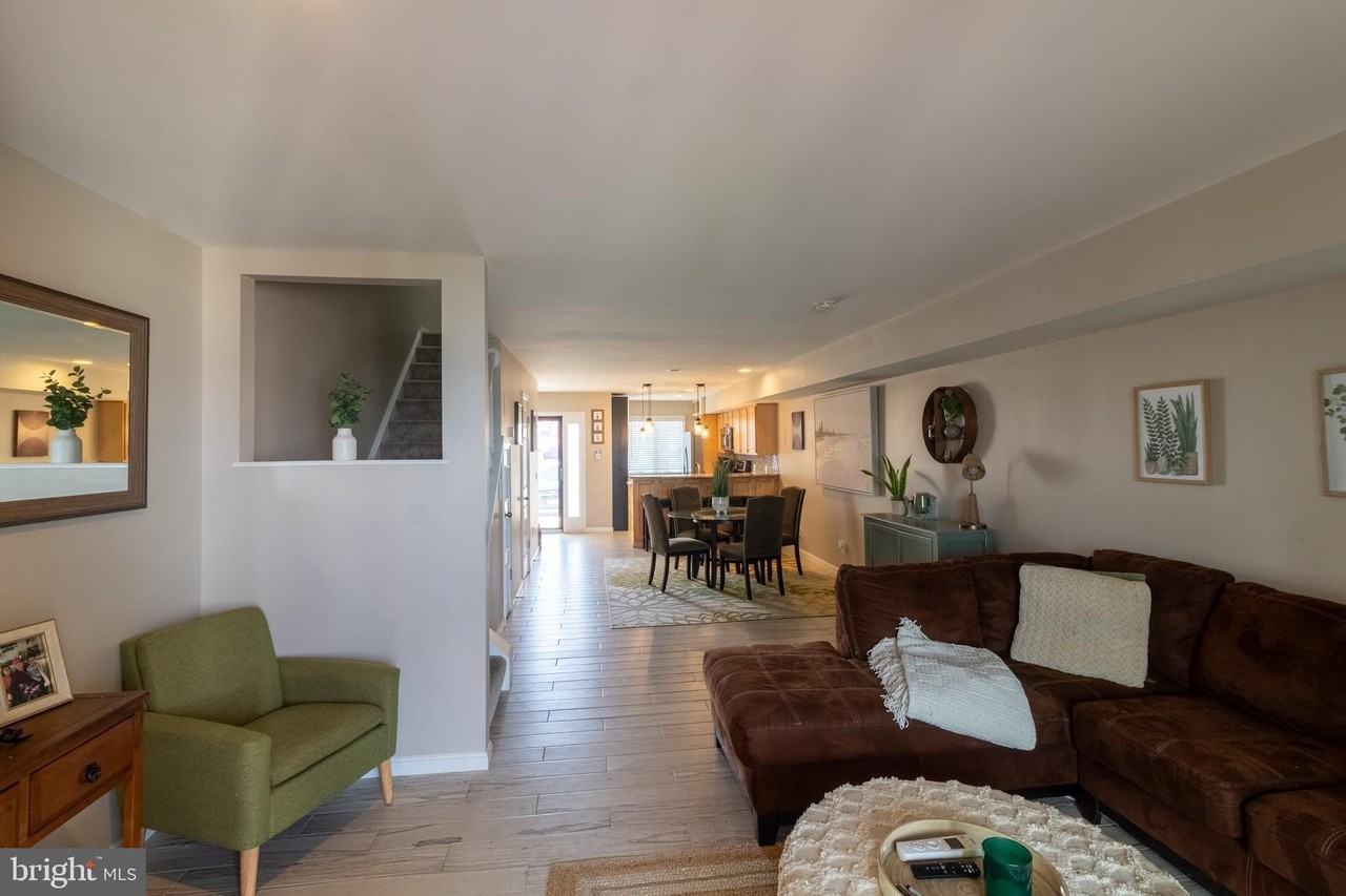 25-E Queen Elizabeth Ct - Photo 6 of 36