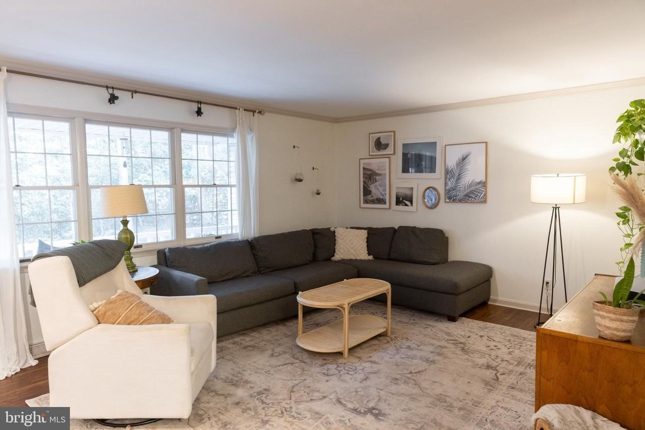 44752 Green Acre Ln - Photo 2 of 45