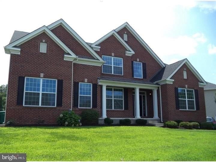 2804 Hoffs Way - Photo 2 of 10