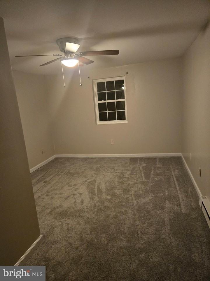 1114 Telegraph Rd - Photo 6 of 10