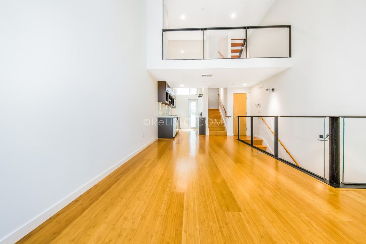 4234 Halleck St - Photo 4 of 38