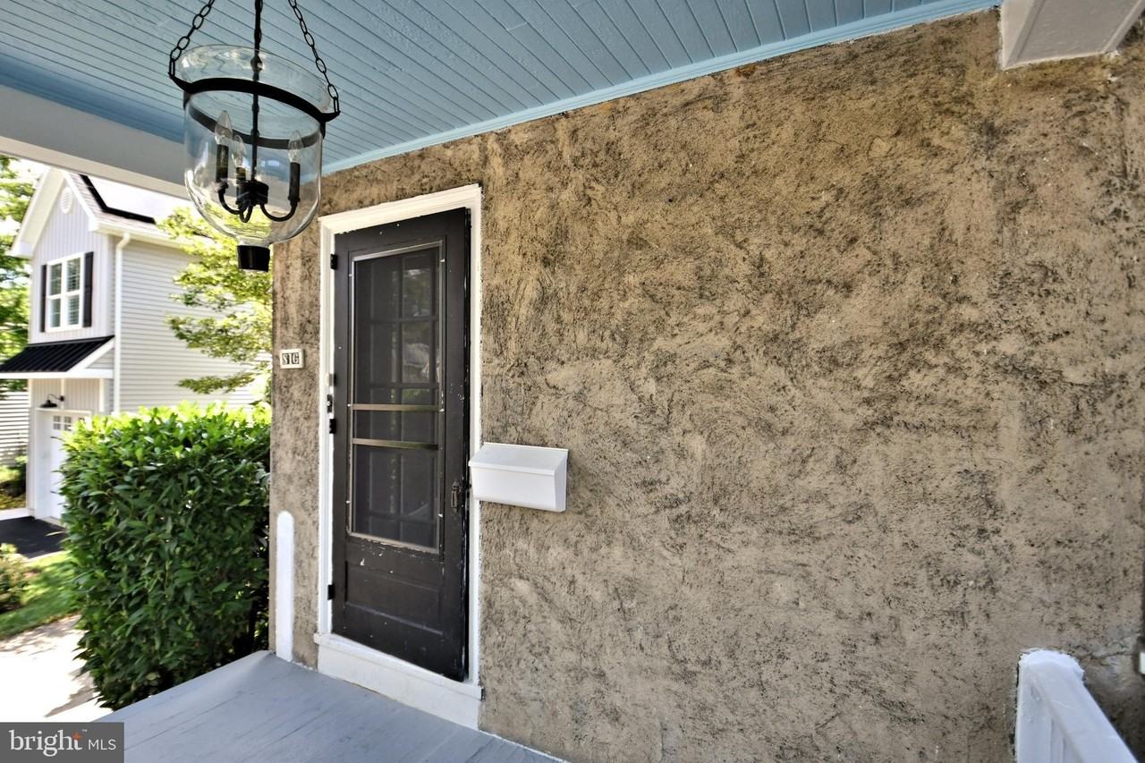 816 E Southampton Ave - Photo 6 of 50