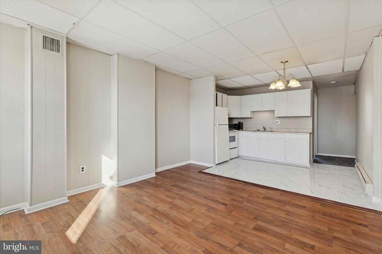 116 E 7th Ave Apt 3 #3 - Photo 5 of 15