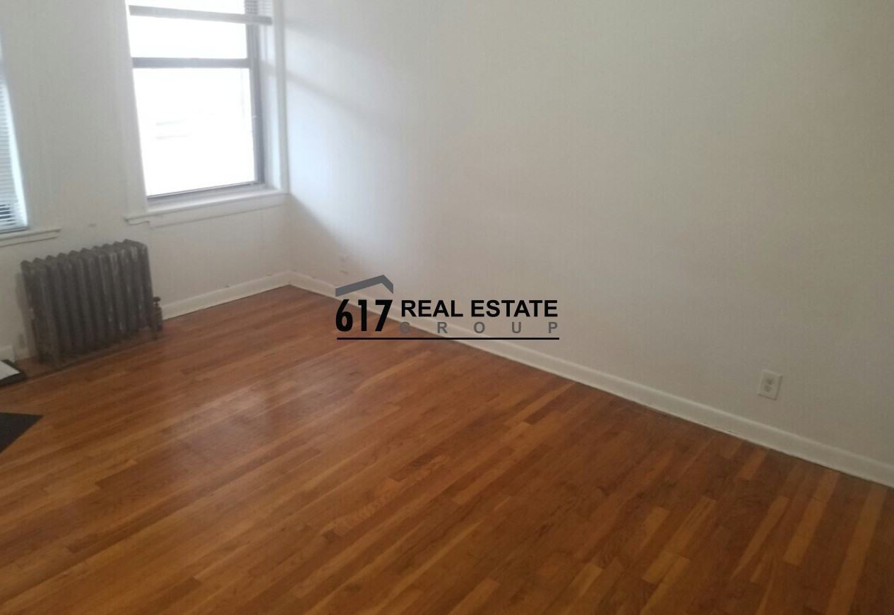 153 Brighton Ave #5 - Photo 3 of 4