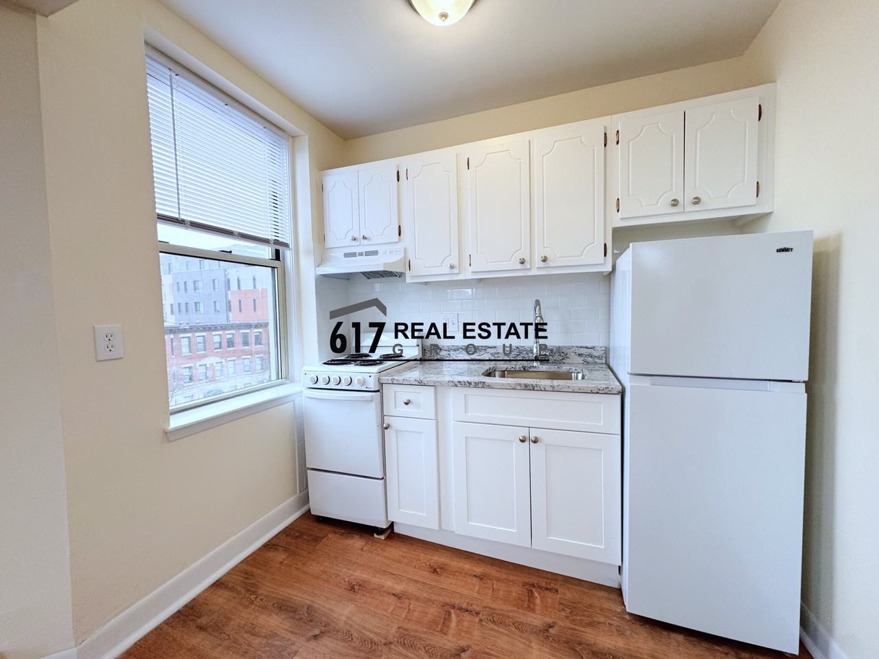64 Brighton Ave #404 - Photo 3 of 16