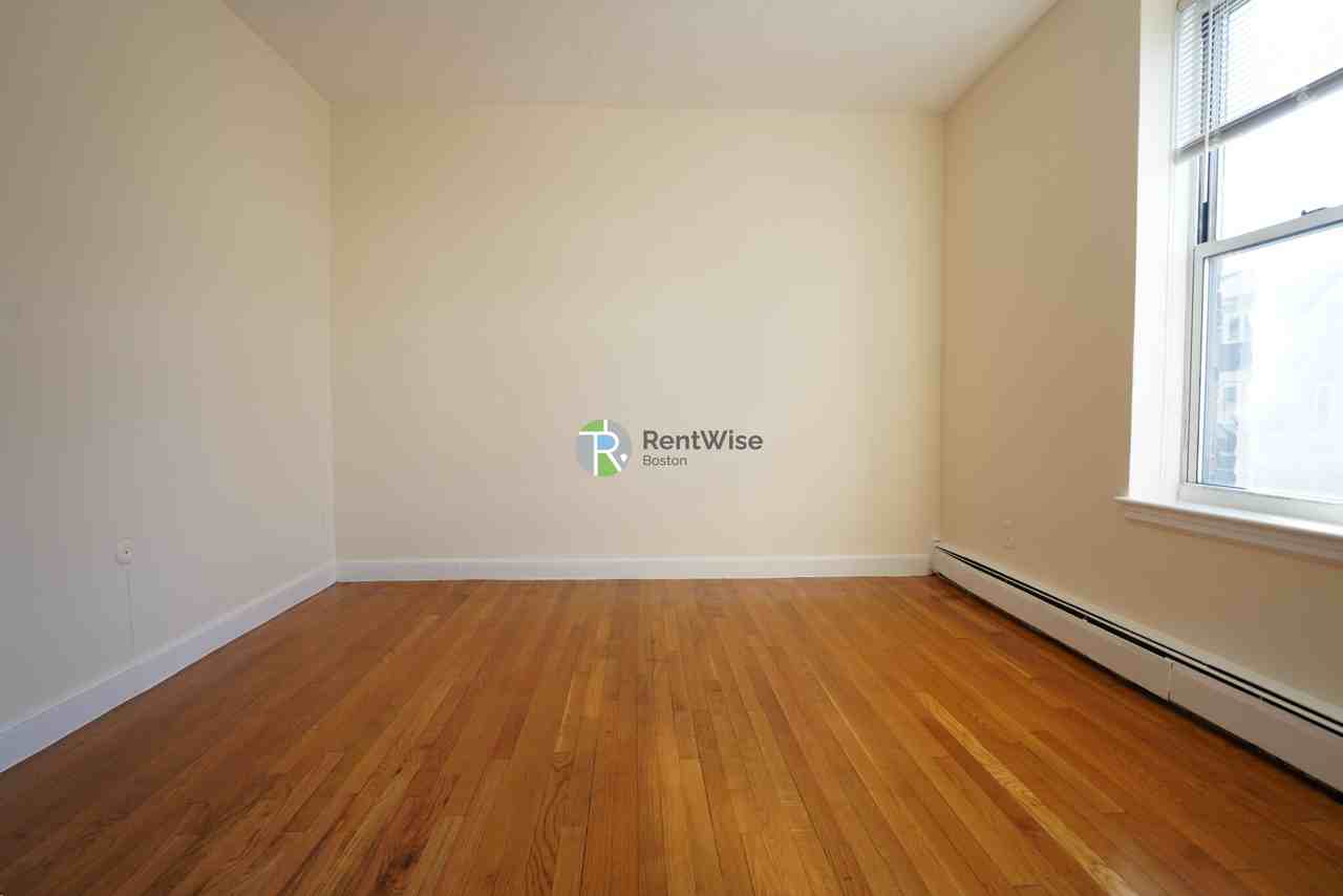 172 N Beacon St #3 - Photo 7 of 21