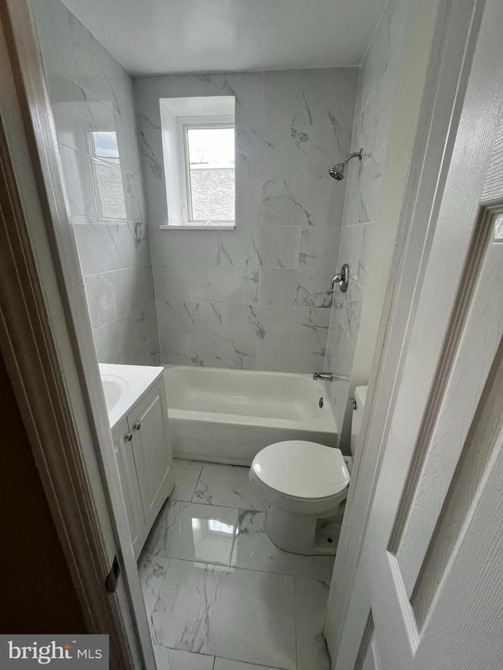 3117 Morse St - Photo 2 of 4