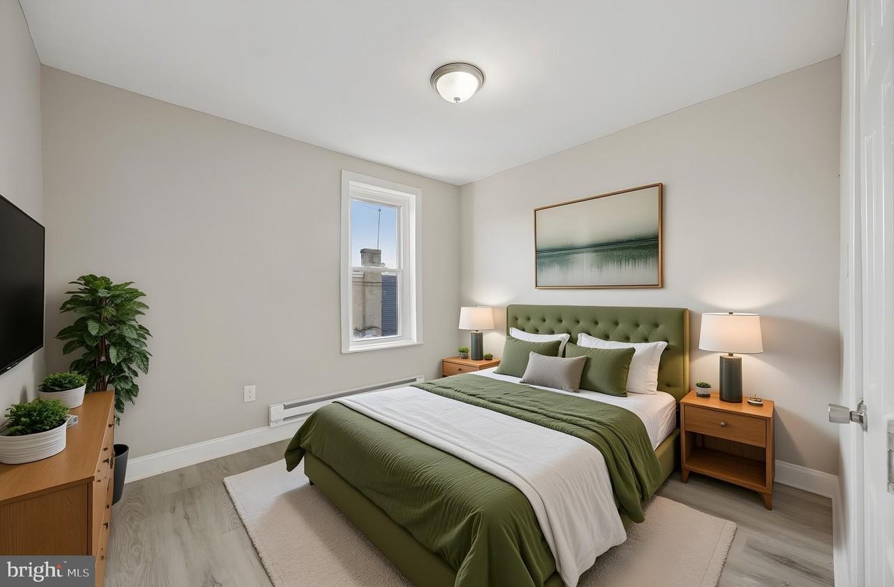 831 S Allison St - Photo 5 of 7