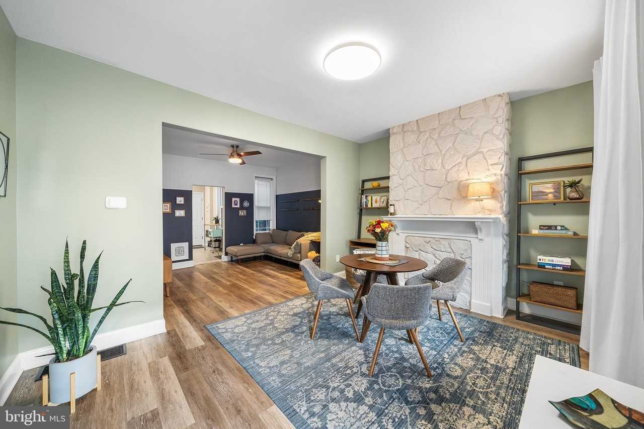 1542 N Hollywood St - Photo 3 of 13