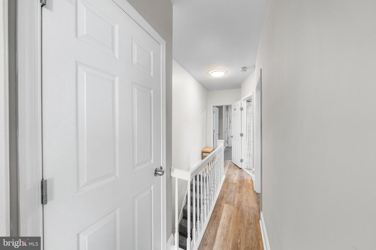 1542 N Hollywood St - Photo 7 of 13