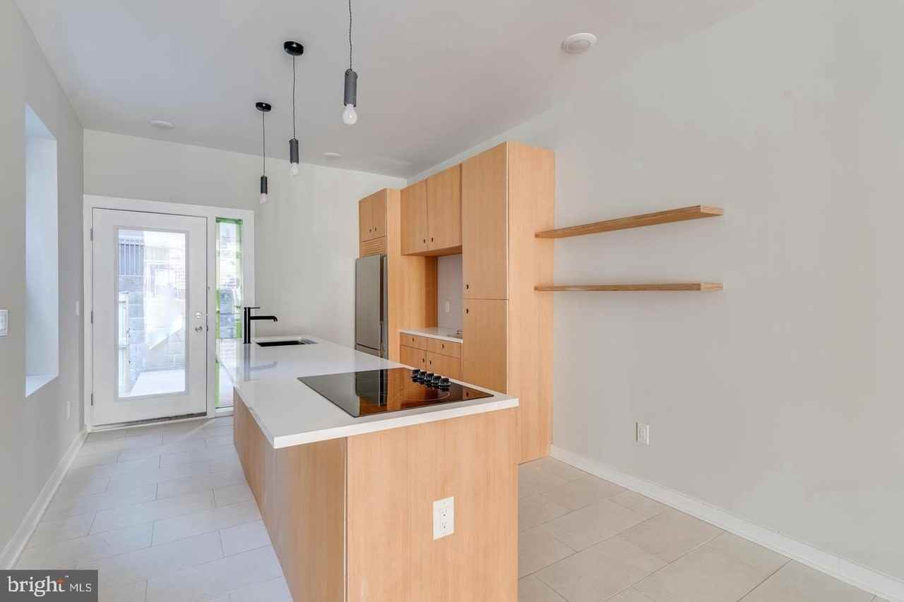 1503 N 29th St - Photo 6 of 27