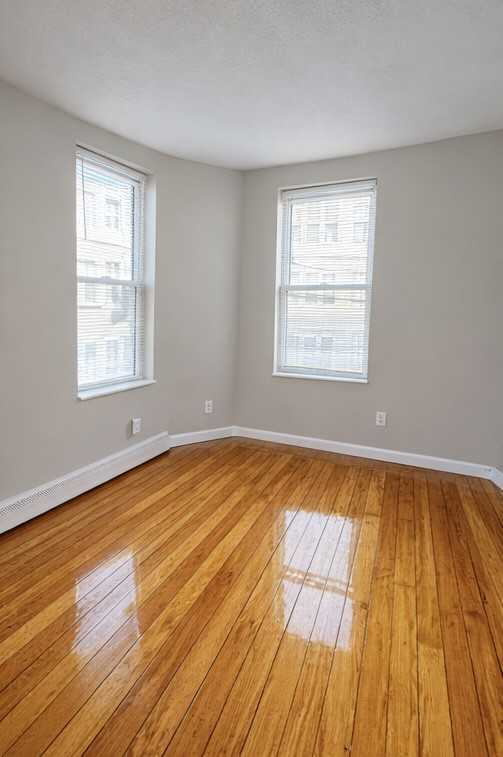65 Shawmut St #2 - Photo 6 of 9