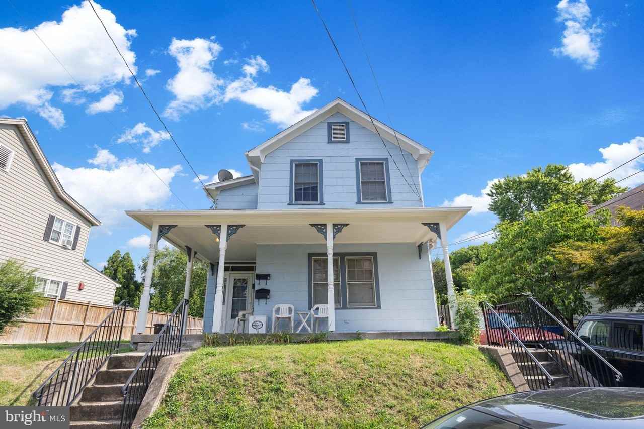 513 E Custis Ave - Photo 2 of 24