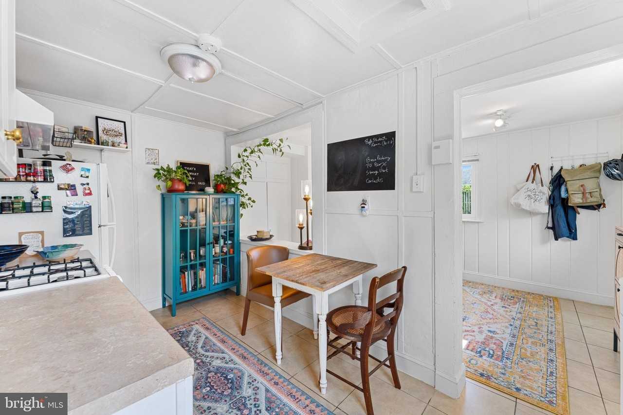 513 E Custis Ave - Photo 7 of 24