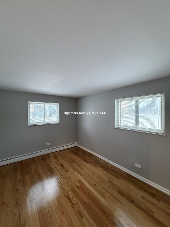 1653 Oakwood Ave #1AB - Photo 5 of 13